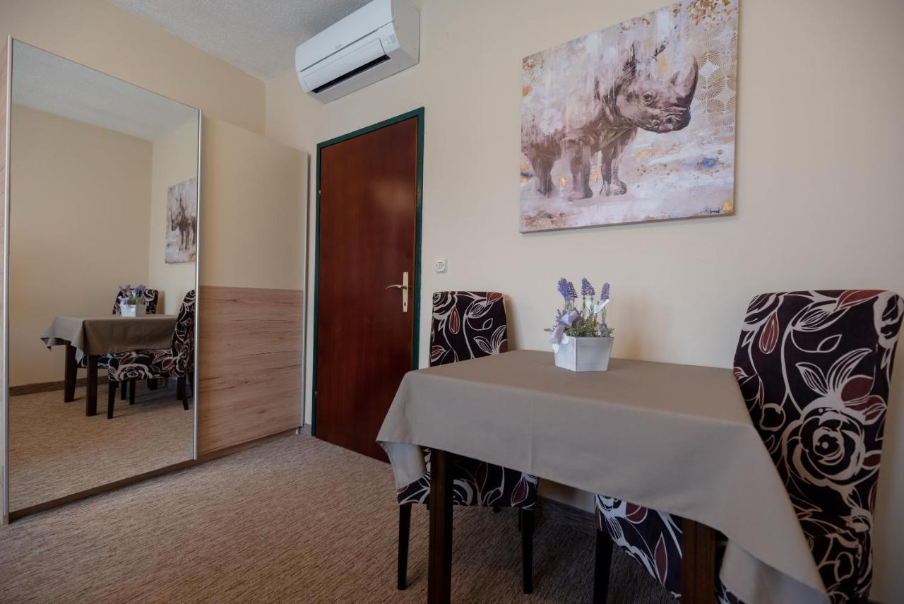 Apartmani Tome ザダル エクステリア 写真